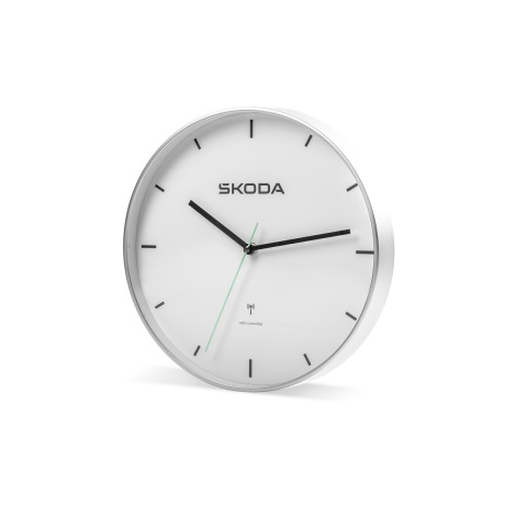 Sienas pulkstenis baltā krāsā